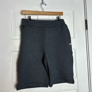 Lunya Restore Double Faced Gray Quilted Elastic Waist Shorts Size Medium